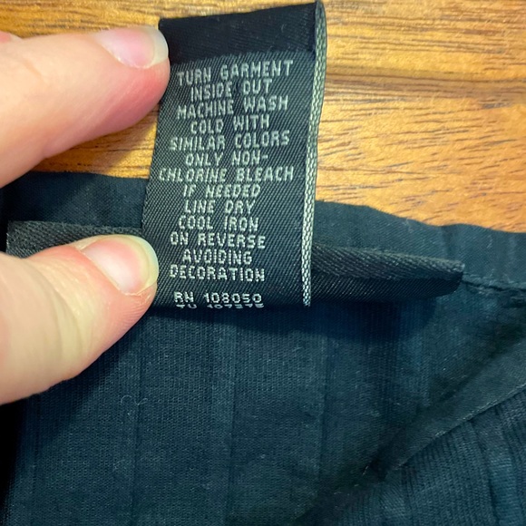 Venezia Black Skirt with Embroidered Flowers - Picture 5 of 8